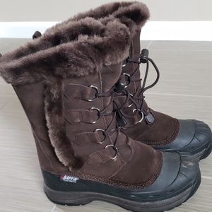 Baffin Shoes - Baffin snow boots size 8 Baffin Shoes - Baffin snow boots size 8
